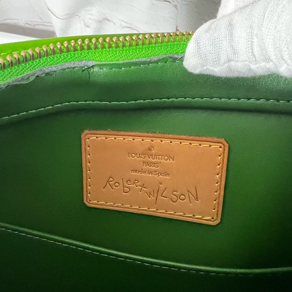 GUC Louis Vuitton X Robert Wilson Green Vernis Houston Tote - Picture 10 of 11